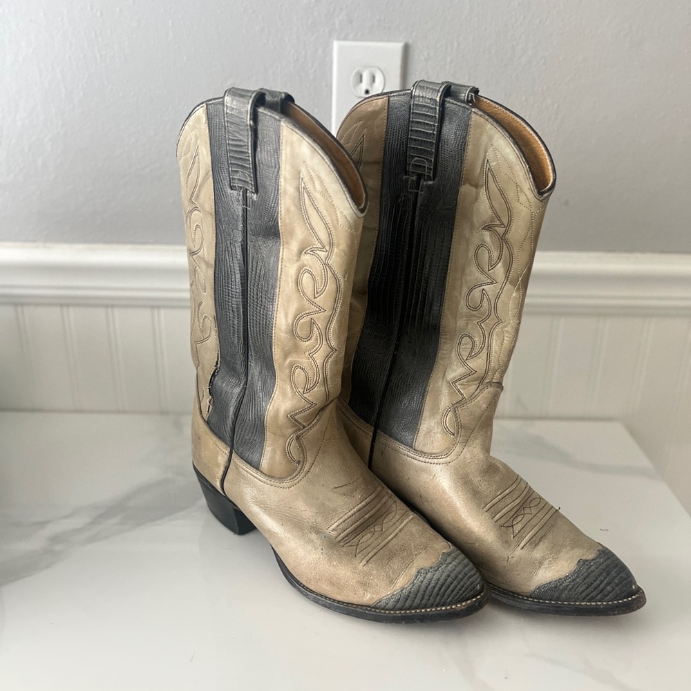 Texas Imperial Tan and Black Cowboy Boots
